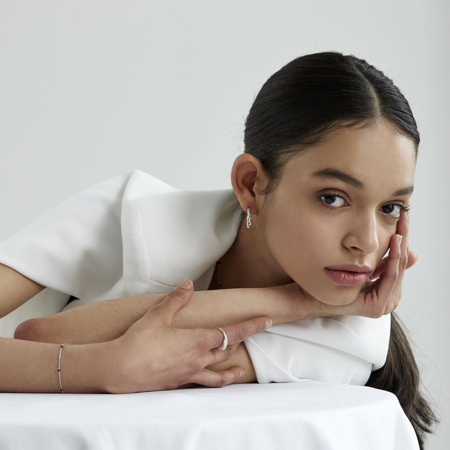 Black spinel bracelet