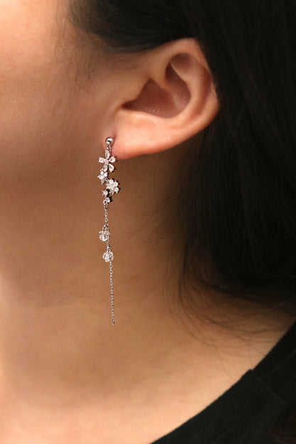 Flower dew dangle earrings