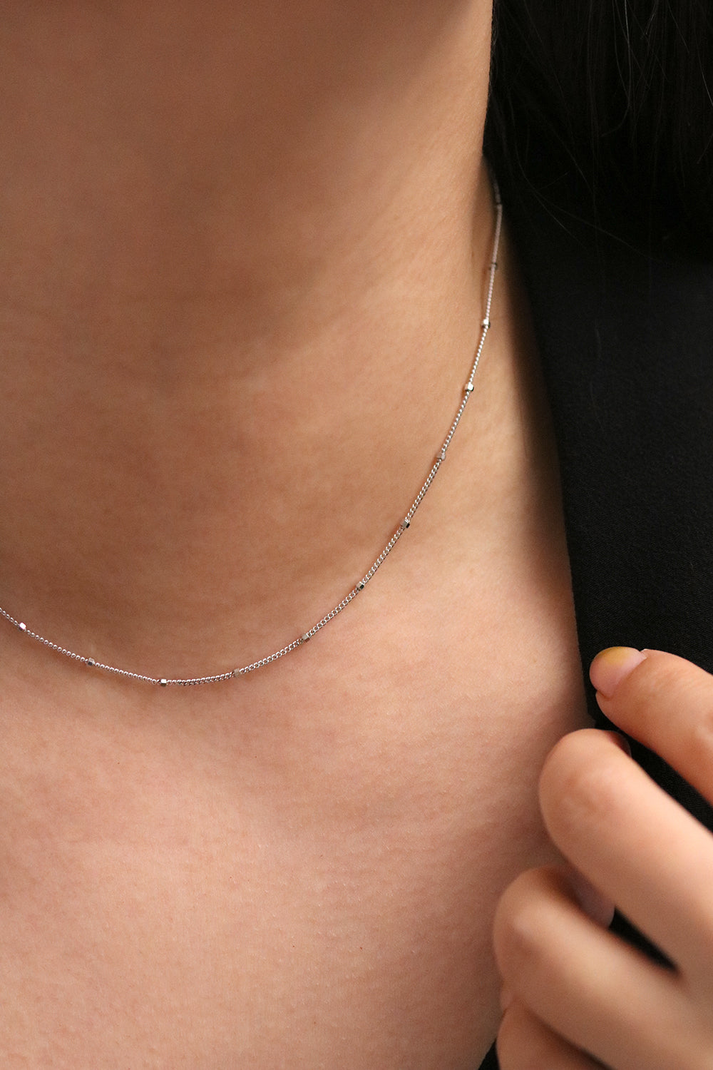 Relay bolts necklace