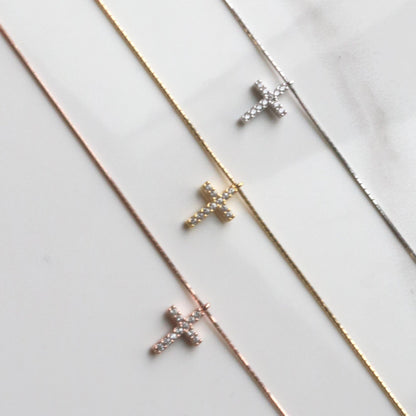 Cross pendant silk necklace