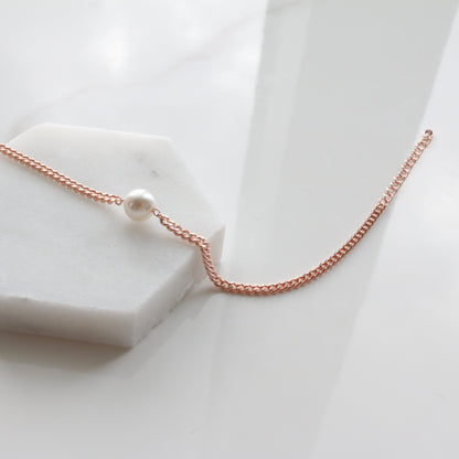 Simple pearl chain bracelet