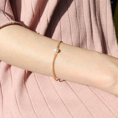 Simple pearl chain bracelet