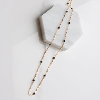 Black spinel relay necklace