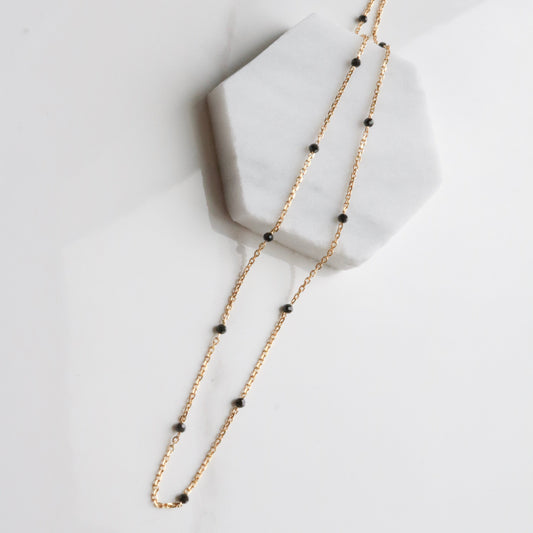 Black spinel relay necklace