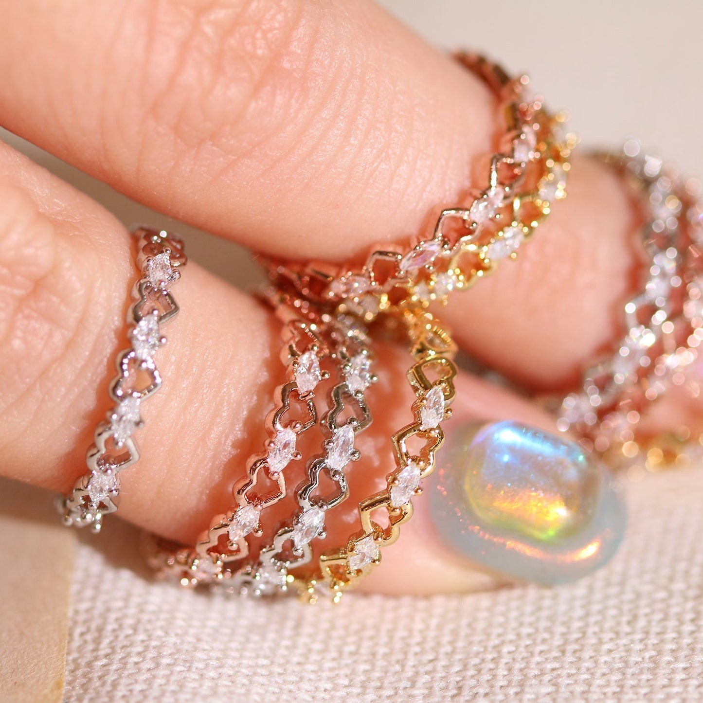 Cubic relay heart ring