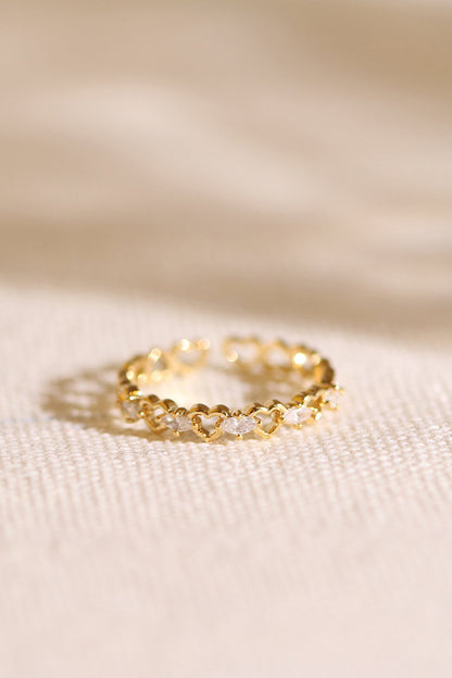 Cubic relay heart ring