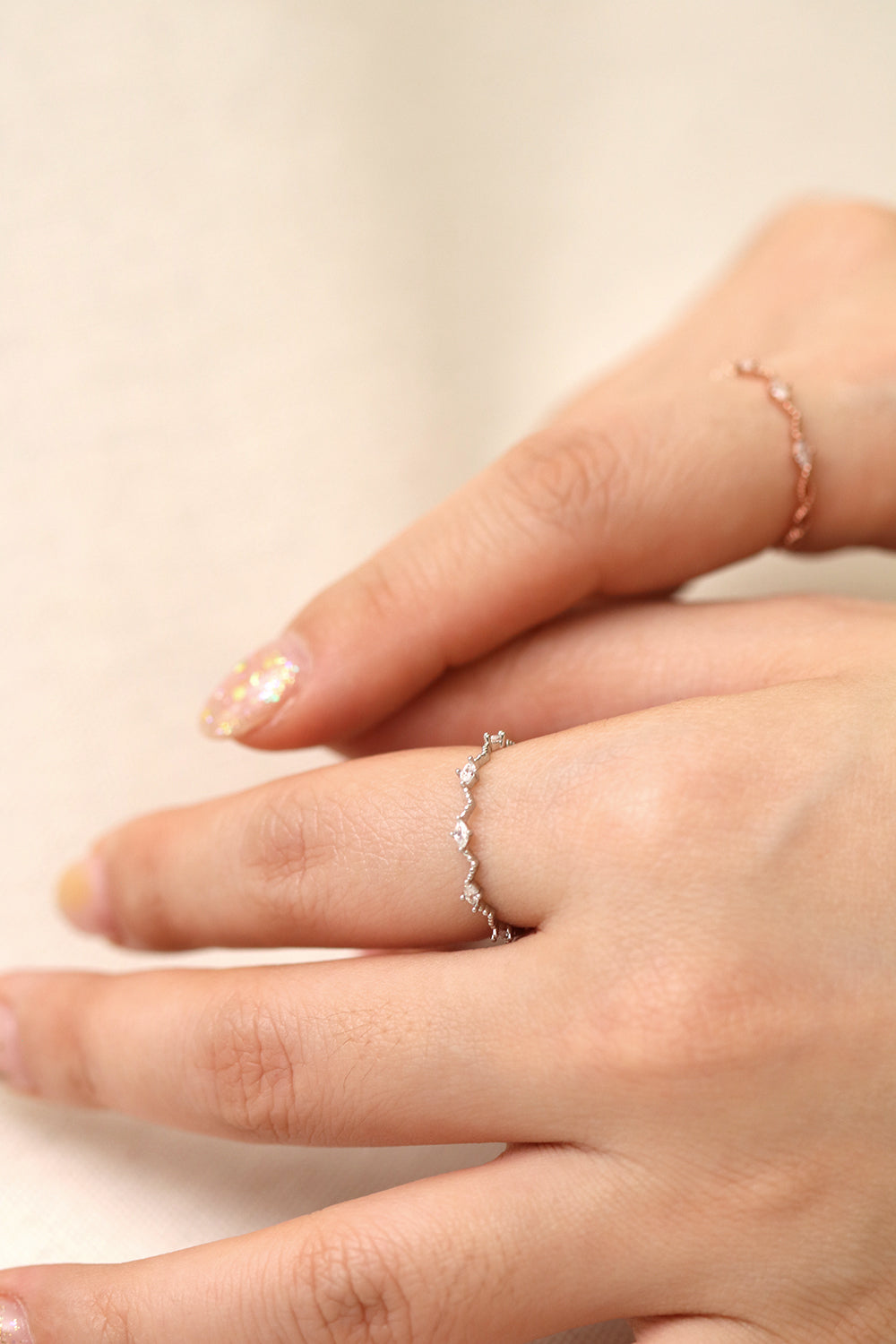 Diamond cubic relay ring