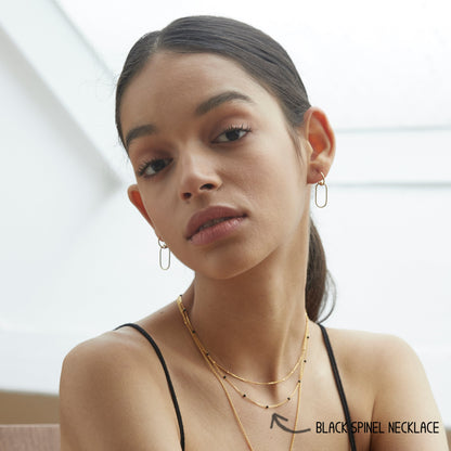 Black spinel relay necklace